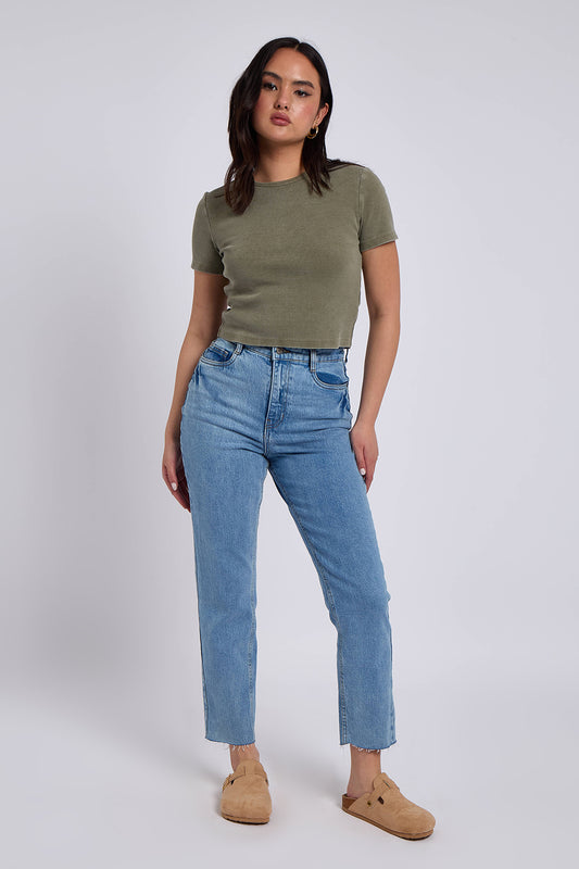 Light Mid Tanya Straight Leg Jean