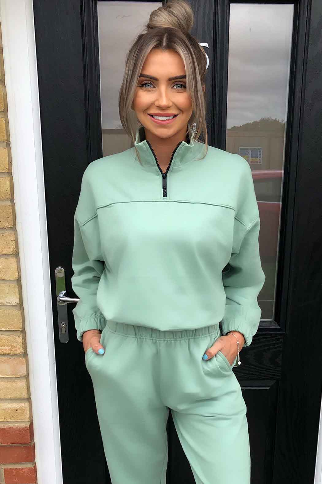 Bay Elasticated Sage Half Zip Sweat